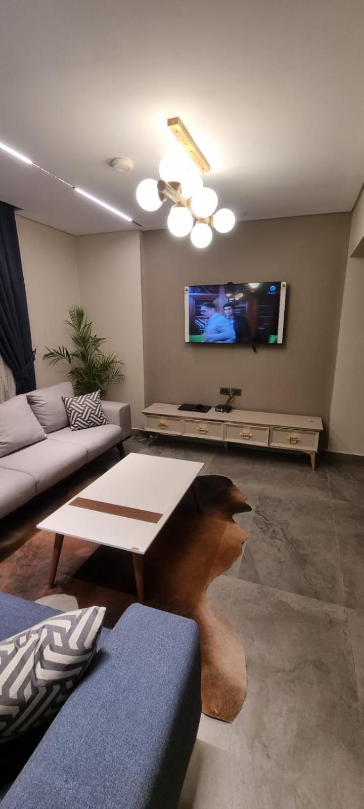 Luxury Apartment El Mohandessen 카이로 외부 사진