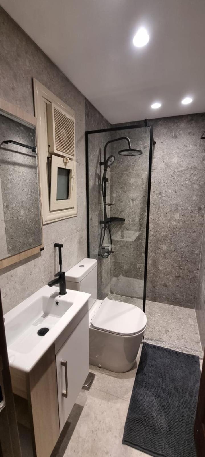 Luxury Apartment El Mohandessen 카이로 외부 사진