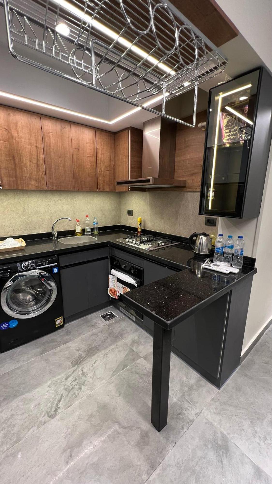Luxury Apartment El Mohandessen 카이로 외부 사진